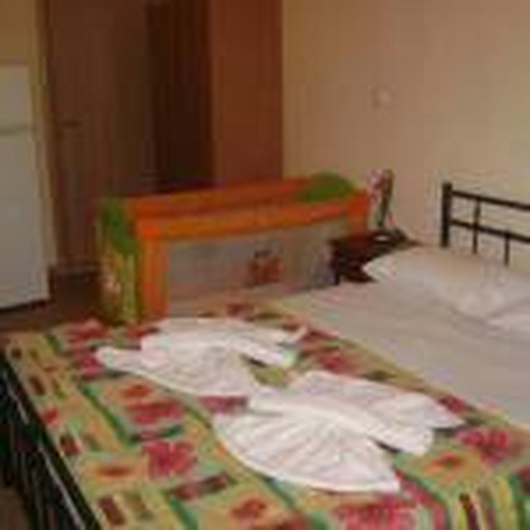 Adonis Beach Hotel Heraklion Exterior foto